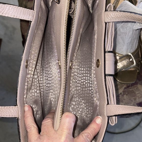 Kate Spade  Satchel  Crossbody bag pebbled leather  pinkish gray  bowfront  EUC - Picture 12 of 16